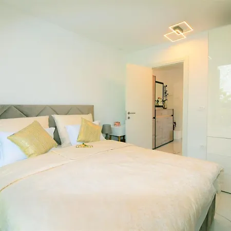 Stella Exclusive Center Of Apartment